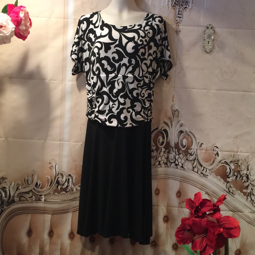 L@@K💋 Stunning Damask Dress Black White 16W 18 🥰